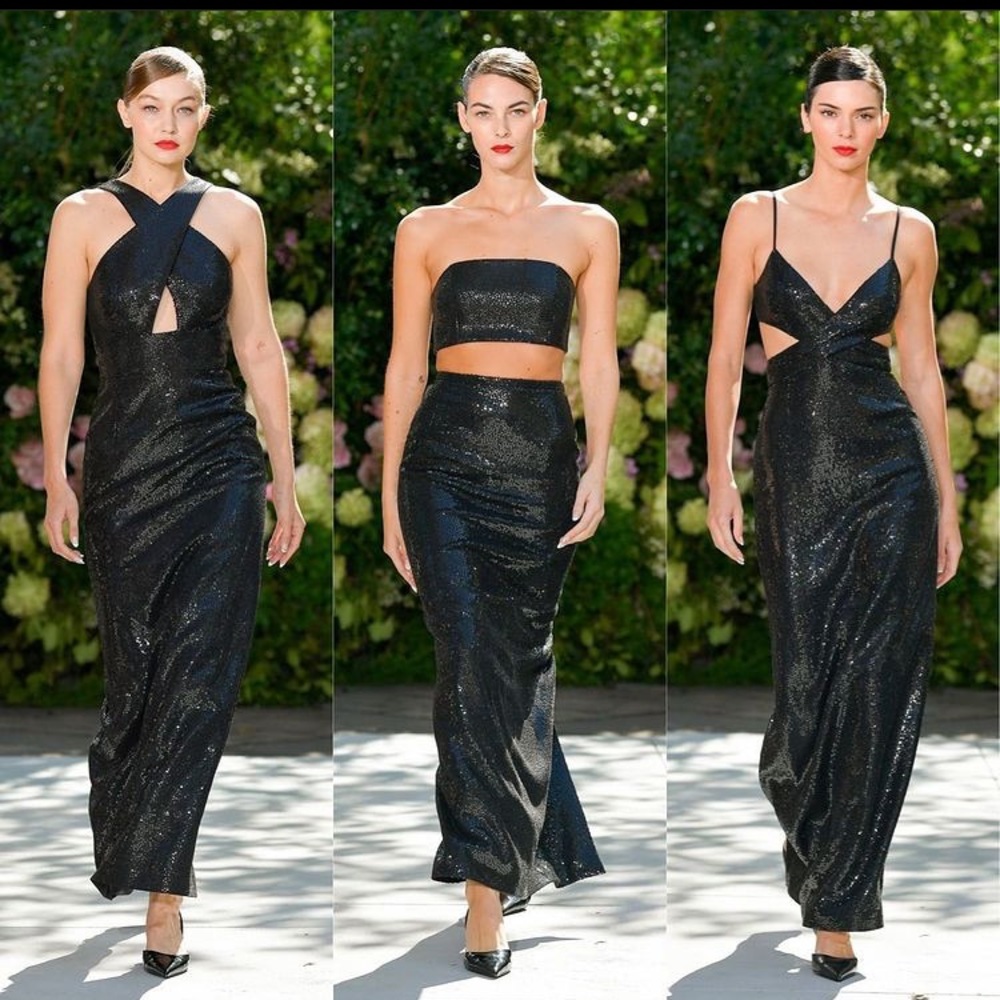Sexy black halter dress with lace trimming 😎